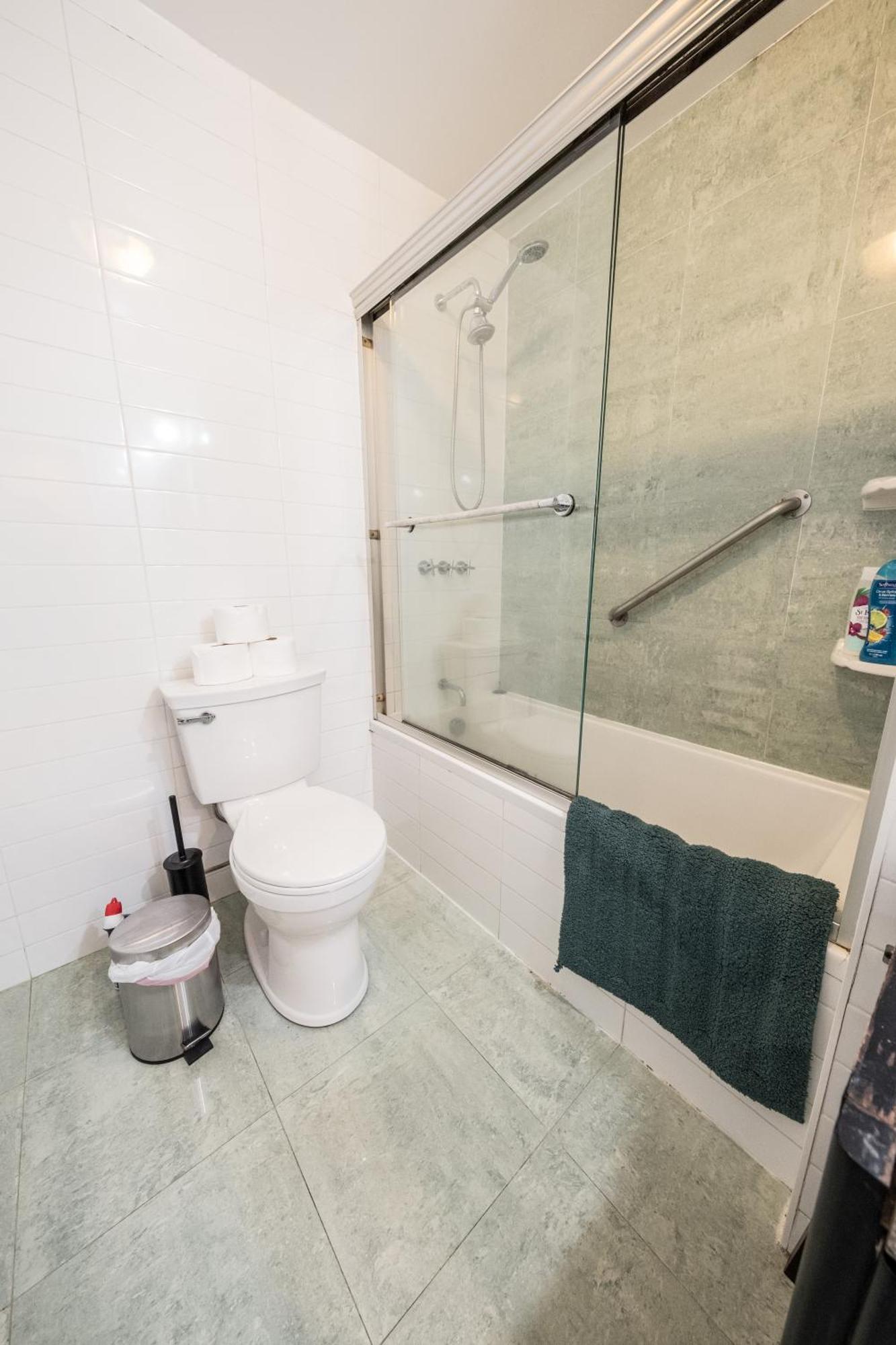 Apartamento Spacious 4br 2ba With Private Outdoor Space Uws *