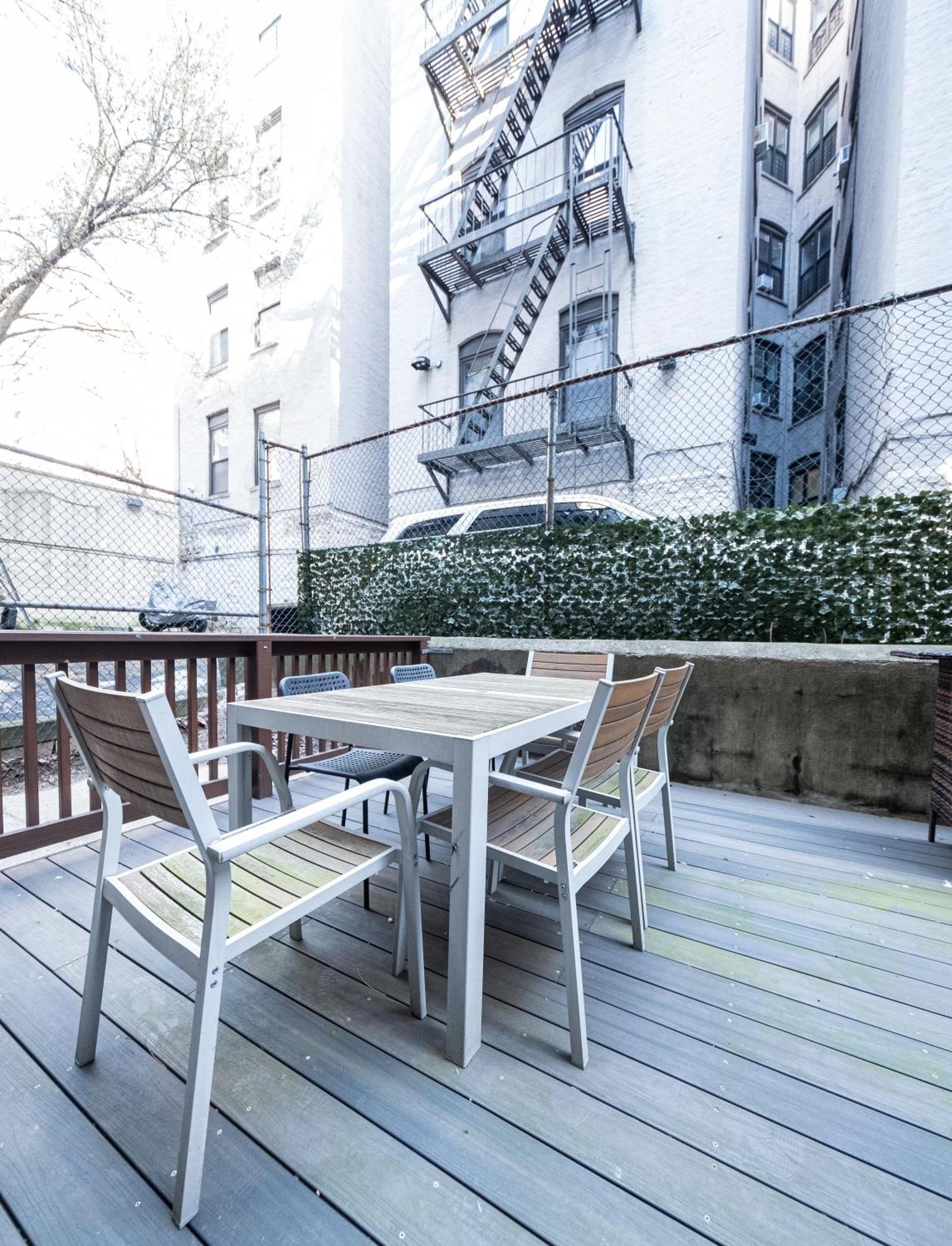 Spacious 4br 2ba With Private Outdoor Space Uws Apartamento